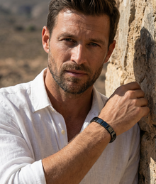 2 Bracelets
